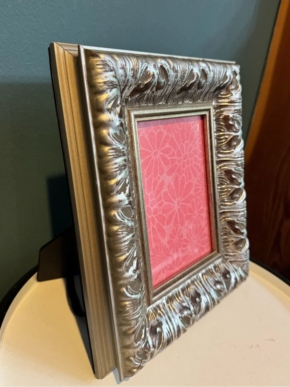 Thick, heavy Decorative Ornate Picture Frame in Silver - fits 5”x7” photo